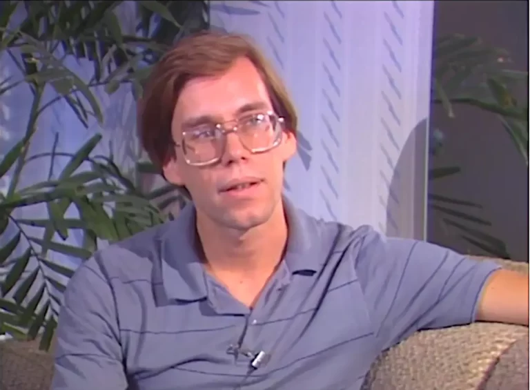 Cientistas sintetizaram o elemento 115, que o físico Robert Lazar (Bob Lazar) disse ser o combustível discos voadores nos quais teria trabalhado na Área 51.