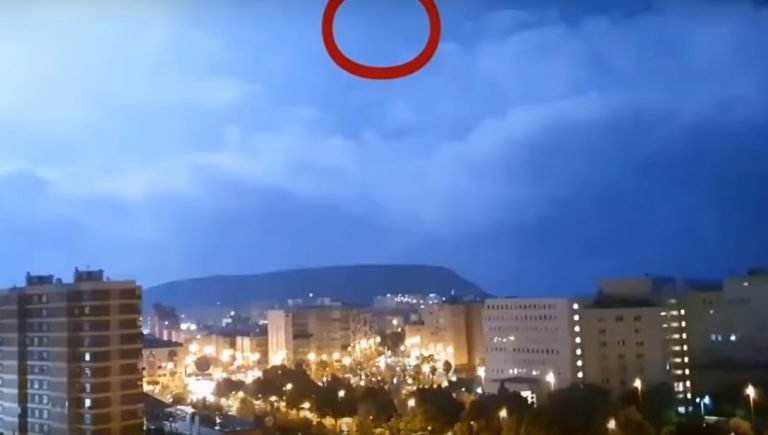 NASA investiga aparição de OVNI durante tempestade na Espanha