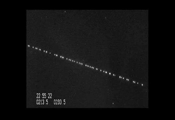 Sequência de luzes misteriosas no céu intriga moradores do Sul e Sudeste