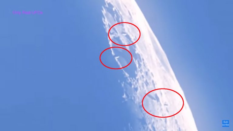 OVNIs gigantes sobrevoando a Lua