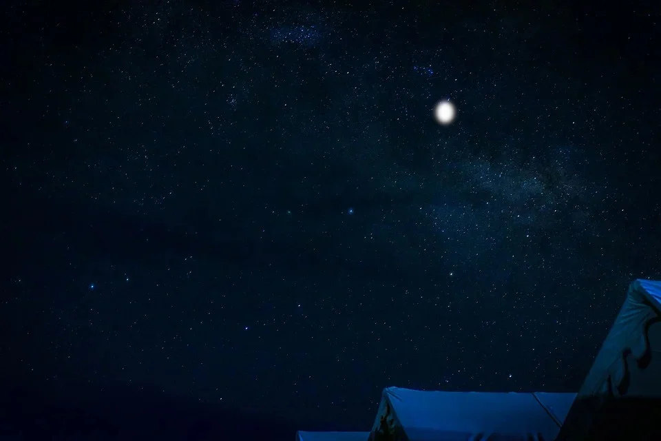 OVNI sobrevoa General Roca, na Argentina, e aeroporto confirma