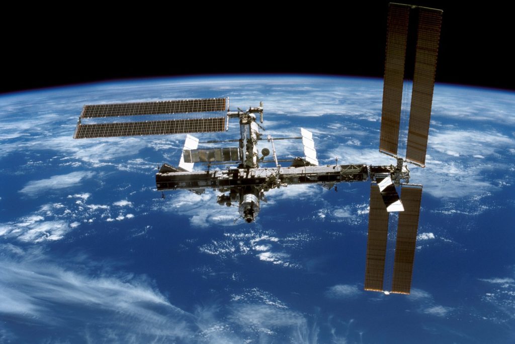 Misterioso vazamento de ar na ISS faz astronautas se abrigarem em área de carga 1 Misterioso vazamento de ar na ISS faz astronautas se abrigarem em área de carga