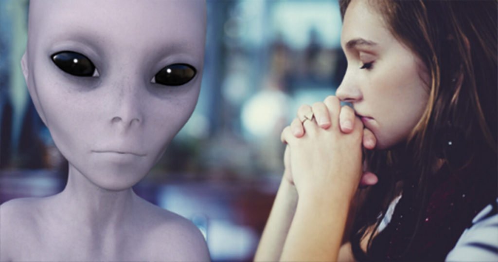 Ex-analista do Banco da Inglaterra alerta que revelação alienígena pode causar colapso financeiro global 3 A crença nos extraterrestres pode algum dia substituir as religiões tradicionais? A professora Diana Pasulka acredita que sim.