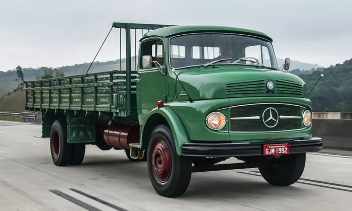 De caminhoneiro abduzido a divulgador da Ufologia: o caso Marcio, de Cambé 3 Mercedes 1113, mesmo modelo de caminhão que marcio dirigia à época