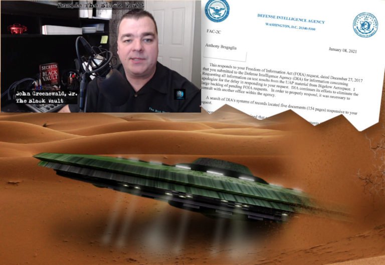 John Greenewald, do The Black Vault, contesta liberação de documentos sobre destroços supostamente em poder do Pentágono - Montagem sobre Imagem de ParallelVision por Pixabay