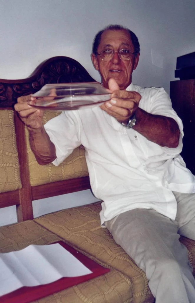 Abdução de Antônio Villas-Boas: vítima dos extraterrestres ou da CIA? 5 José Villas-Boas, irmão do abduzido, entrevistado pelo autor (Foto: Arquivo Pessoal/Pablo Villarrubia Mauso)