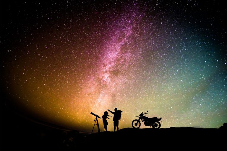 Oficina gratuita ensina como escolher o melhor telescópio para observar o céu