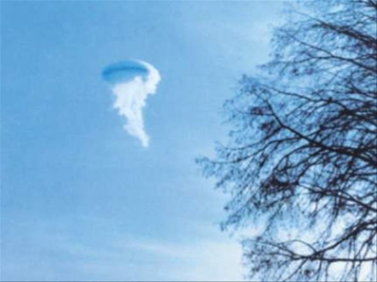 Uma medusa voadora_ a fantástica história da foto de Viborg, na Dinamara, e os óvnis de vortice (Foto: © SUFOI Picture Library/www.ufo.dk - arquivo Ceticismo Aberto)
