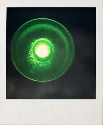 Novas fotos reacendem debate sobre caso Rendlesham Forest 6 A suposta reprodução de uma fotografia polaroide enviada ao Ufo Casebook. Outro objetos inexpecífico de um remetente anônimo