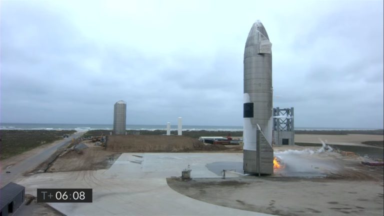 Protótipo Starship SN15 decolou e pousou com sucesso na Starbase, instalação da empresa SpaceX, de Elon Musk, em Boca Chica, Texas (Imagem Reprodução SpaceX)