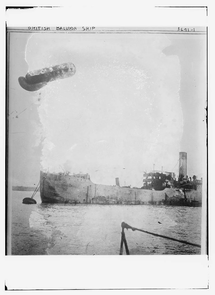 As estranhas fotos de óvnis no mar tiradas do submarino USS Trepang em 1971 6 Teste de navios com baloes remontam 1915 Fonte The Black Vault min