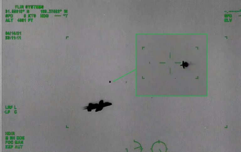 Vídeo incrível com óvni perseguindo avião vaza do Departamento de Segurança dos EUA