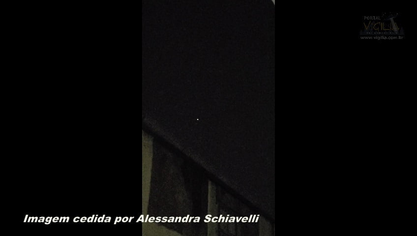 Vídeos em Osasco (SP) mostram objetos luminosos que desaparecem 3 Filmagem anterior, captada por Alessandra Schiavelli em Presidente Altino, setembro de 2020