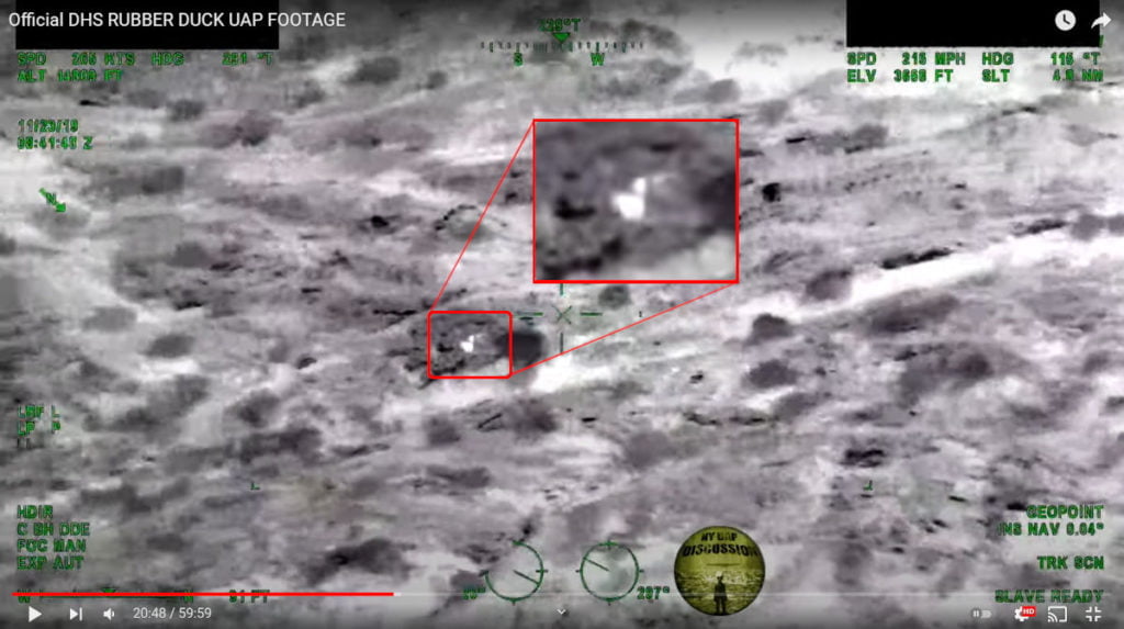 "Rubber Duck", o mais recente vazamento UFO (UAP) nos EUA 1 Rubber Duck - imagem captada por uma câmera FLIR em aeronave de reconhecimento - UFO (ou UAP), balões ou outra coisa (Imagem - Reprodução Youtube)