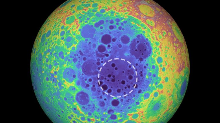 Astrônomos descobrem estrutura gigante de metal abaixo da maior cratera da Lua