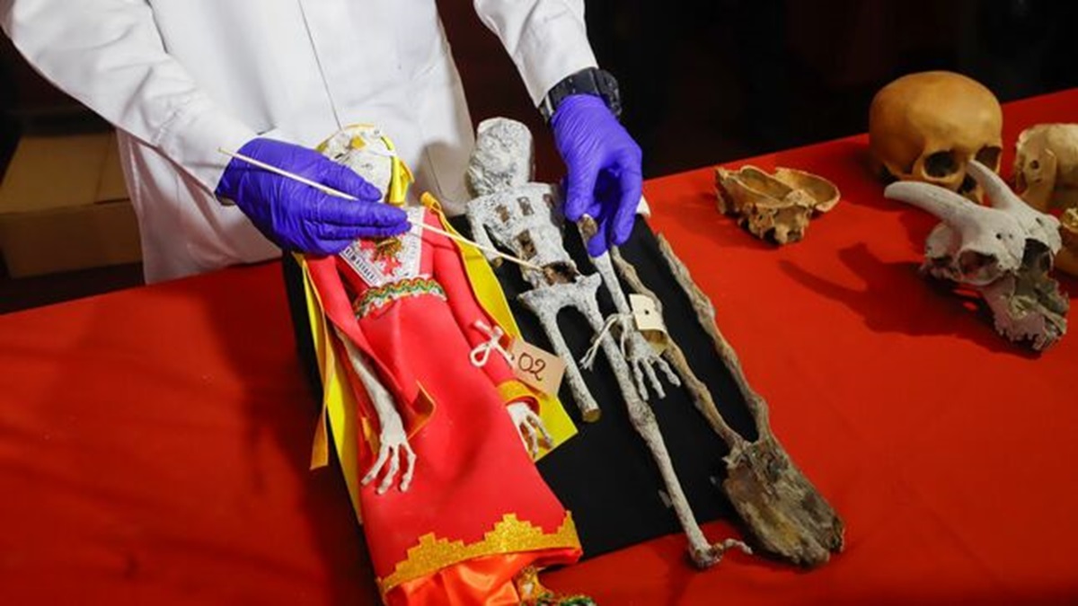 Múmias de Nazca são classificadas como falsas por especialistas forenses do Peru 1 Múmias de Nazca são classificadas como falsas por especialistas forenses do Peru