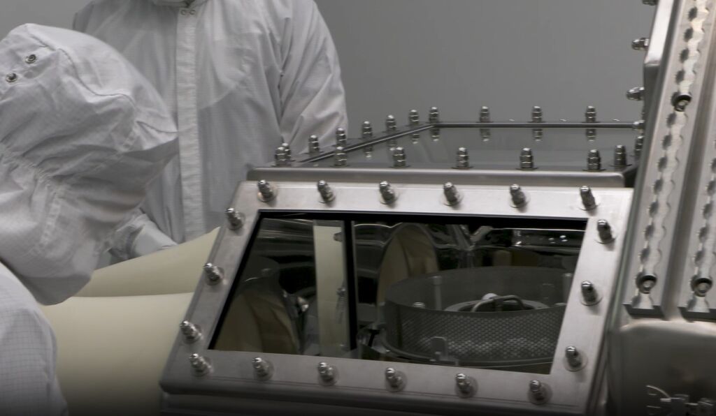 Simulação de análise de amostras do asteroide Bennu (Reprodução - NASA)