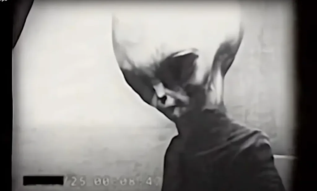 Alien Skinny Bob é real, diz Edward Abbott, ex-analista do Exército 4 Skinny Bob - Reprodução - Youtube