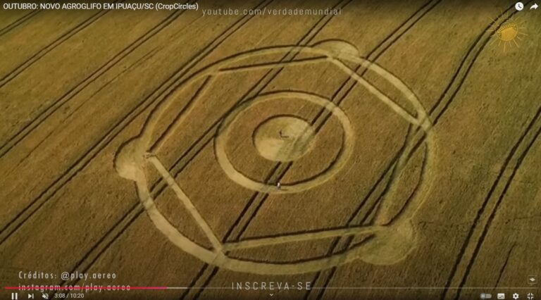 Agroglifo — ou crocircle — registrado em Ipuaçu em outubro de 2024. Analistas encontraram diversos erros e assimetrias no desenho (Reprodução: Youtube/VerdadeMundial, com imagem de @play.aereo)