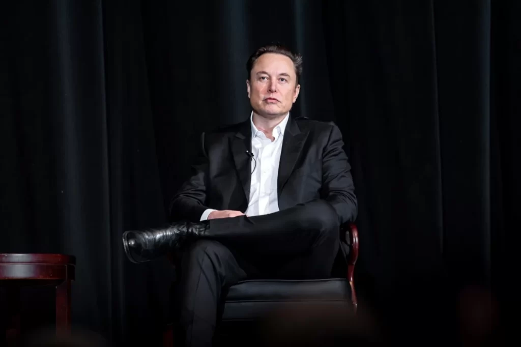 OVNIs são tecnologia secreta do governo, diz Elon Musk 1 Elon Musk - Foto de Trevor Cokley na U.S. Air Force Academy (Domínio Público)