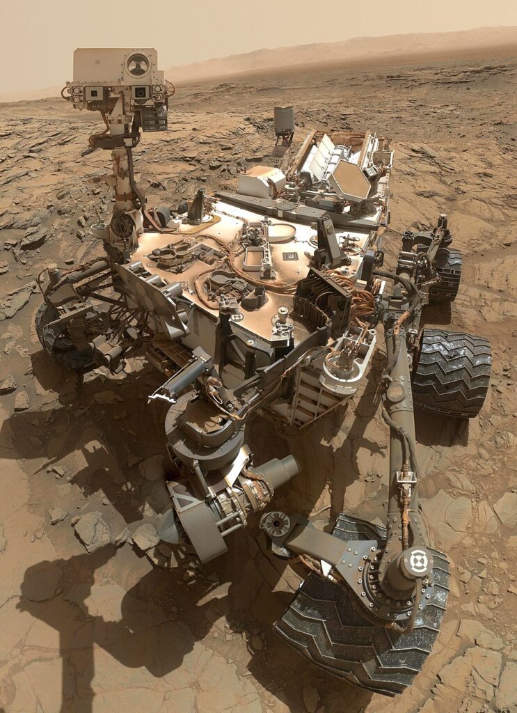 "Tic Tac" em Marte? Tamanho expõe erro no paralelo com famoso UAP da Marinha dos EUA 2 Curiosity, por NASA - http://photojournal.jpl.nasa.gov/catalog/PIA19920, Domínio público, https://commons.wikimedia.org/w/index.php?curid=44827064