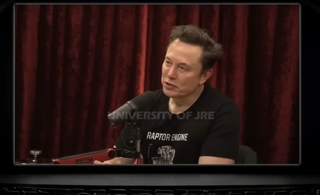 Elon Musk nega existência de tecnologia alienígena em posse dos EUA 1 Elon Musk, participando de episódio do Podcast de Joe Rogan, nega posse de tecnologia alienígena pelos EUA (Reprodução/Youtube)