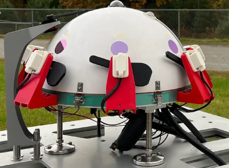 Sistema autônomo de câmeras Dalek, para monitoramento UAP, do Projeto Galileo (Divulgção Projeto Galileo - https://doi.org/10.3390/s25030783)