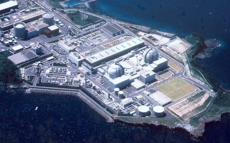 Luzes não identificadas sobrevoaram a Usina de Energia Nuclear de Genkai (Kyushu Electric Power Co - Wikimedia)