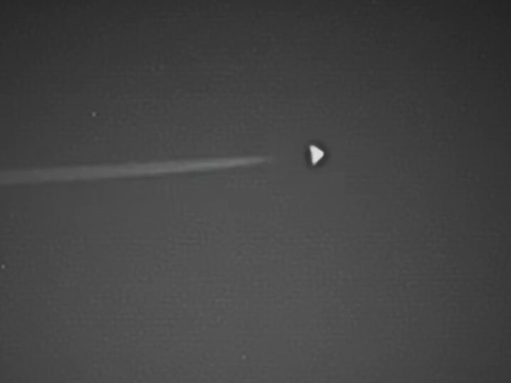 Misteriosa aeronave triangular apelidada de “Doritos” registrada sobre a Área 51