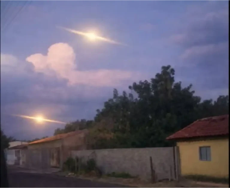 Foto de morador de Barras, Piauí, viralizou como impressionante registro de OVNIs. Mas será mesmo (Reprodução - TVAGrandeBarras)