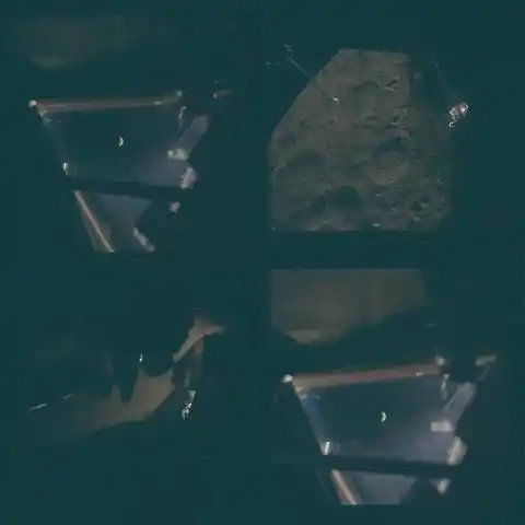 A NASA e sua admissão oficial de lidar (em segredo) com UAPs nos documentos da iniciativa PURSUE 15 Apollo 4 Pequeno