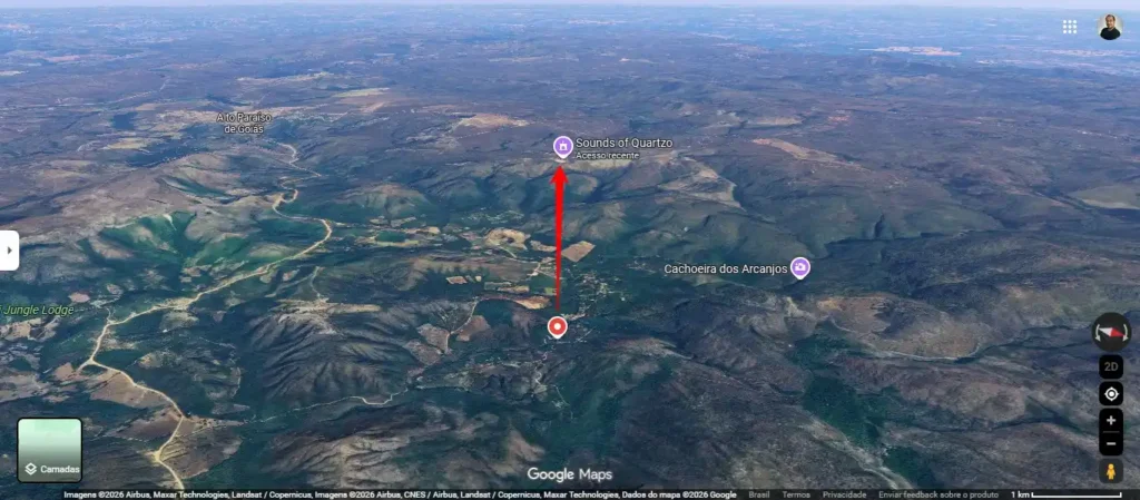 Sem interferência de morros e outros acidentes geográficos, a visibilidade das luzes é perfeita (Google Maps)